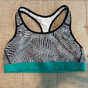 Like new sports bra, size large. No cups (or place to add them) all elastic